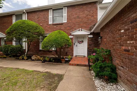 836 Chateau Valee Cir, Bedford, TX 76022