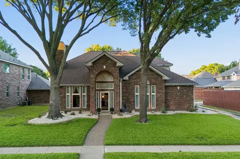 9105 Clearlake Dr, Rowlett, TX 75088