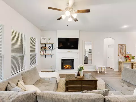 146 Palouse St, Red Oak, TX 75154