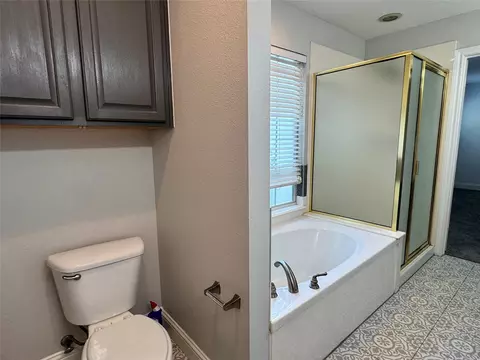 Bath - 306 E 8th St, Anna, TX 75409 photo 2 of 5