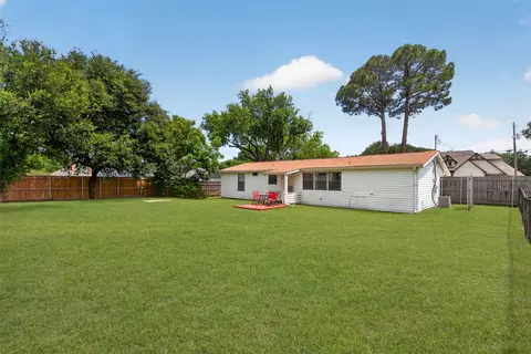 7701 Buck St, North Richland Hills, TX 76182