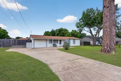 7701 Buck St, North Richland Hills, TX 76182