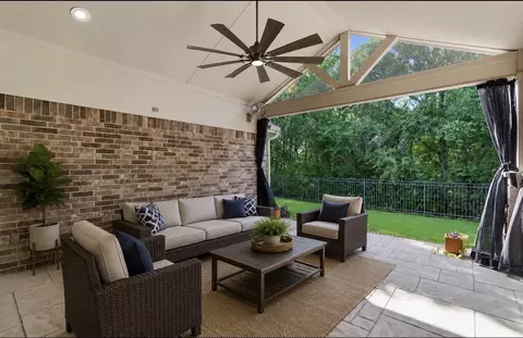 8215 Carter St, Lantana, TX 76226