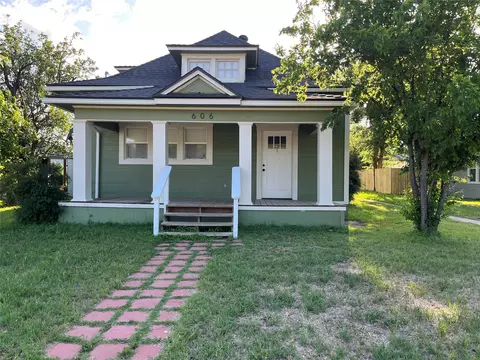 606 S Pecos St, Coleman, TX 76834