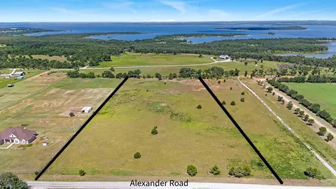 23623 Alexander Rd, Pilot Point, TX 76258