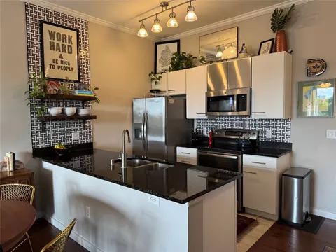 3025 Bryan St #3E, Dallas, TX 75204