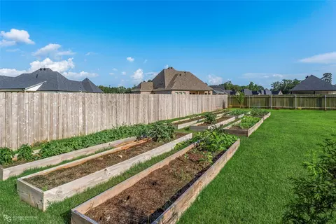 Exterior - 136 Sitka Loop, Haughton, LA 71037 photo 7 of 8