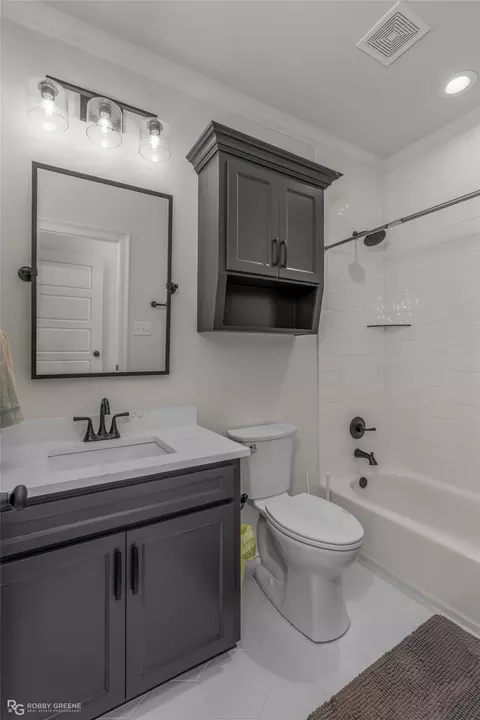 Bath - 136 Sitka Loop, Haughton, LA 71037 photo 6 of 7