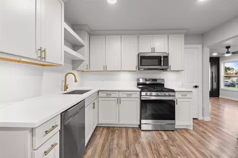 8423 Glen Regal Dr, Dallas, TX 75243