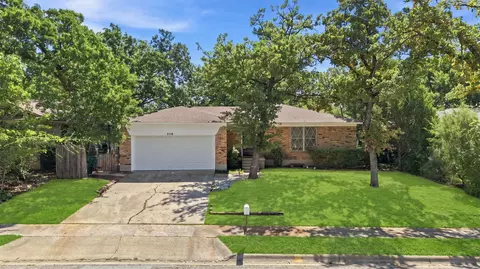 2110 Navajo St, Denton, TX 76209