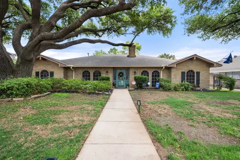 1307 S Westador Dr, Arlington, TX 76015