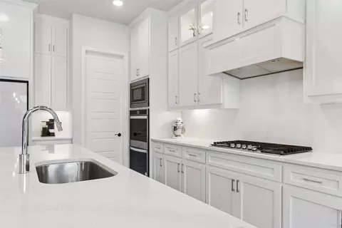 Kitchen - 1843 Hollyhock Dr, Celina, TX 75009 photo 3 of 5