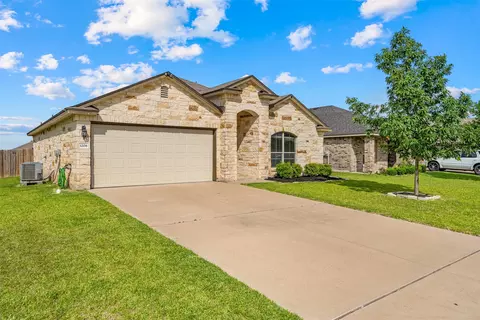 Exterior - 3208 Jackal Dr, Lorena, TX 76655 photo 5 of 8