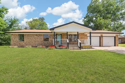 106 Cottonwood St, Joshua, TX 76058