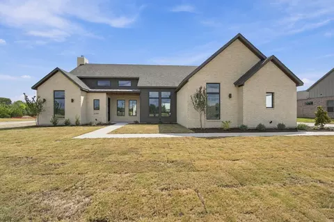 6040 Lindenwood Dr, Midlothian, TX 76065