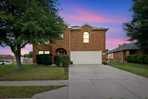 6701 Thaxton Trl, Fort Worth, TX 76137