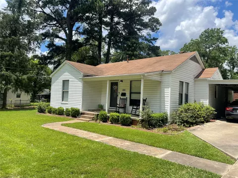 Exterior - 814 Spring St, Springhill, LA 71075 photo 2 of 2