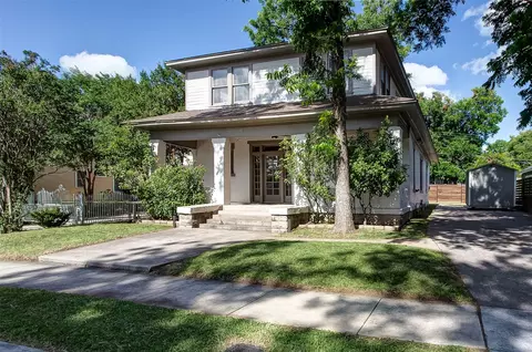 1601 S Henderson St, Fort Worth, TX 76104