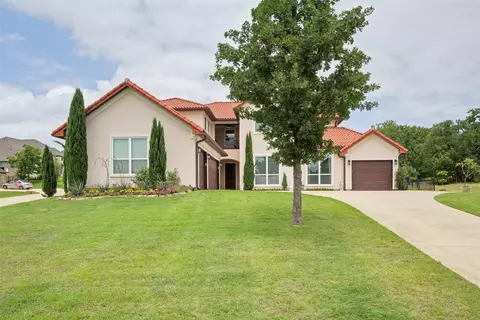 2501 Oak Bluff Dr, Corinth, TX 76210
