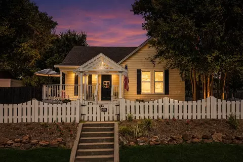 919 S Tennessee St, Mckinney, TX 75069