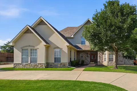 103 Woodland Dr, Highland Village, TX 75077