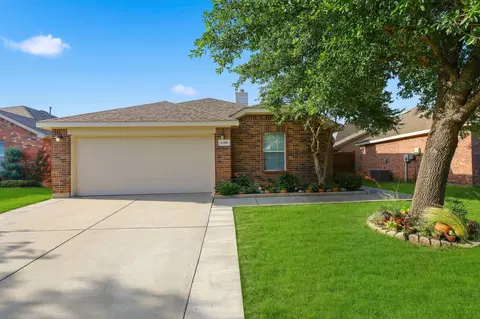 1136 Kachina Ln, Haslet, TX 76052