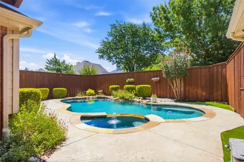 416 Shady Valley Dr, Allen, TX 75002