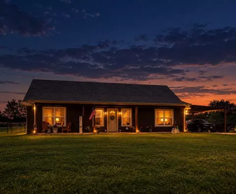 511 Erwin Rd, Poolville, TX 76487