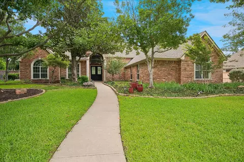 8308 Thistle Ct, North Richland Hills, TX 76182