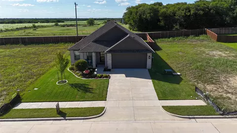 1904 Daybreak Dr, Alvarado, TX 76009