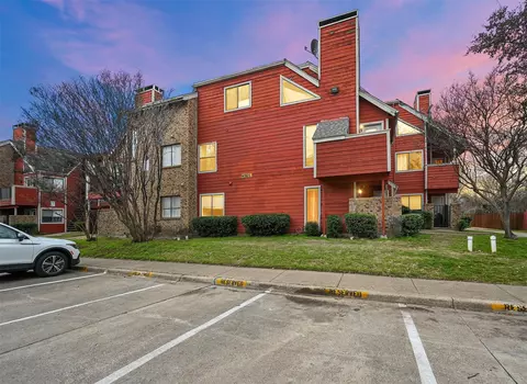 9825 Walnut St #206, Dallas, TX 75243