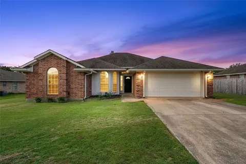 163 Topaz Cir, Hewitt, TX 76643