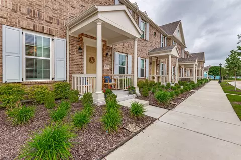 6273 Parker Blvd, North Richland Hills, TX 76180