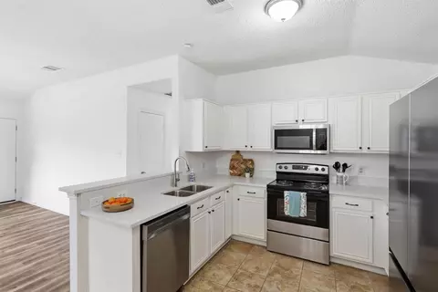 9447 Crimnson Ct, Dallas, TX 75217