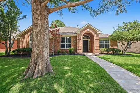 8820 Clear Sky Dr, Plano, TX 75025