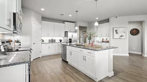 Kitchen - 704 Soaring Hawk Dr, Fort Worth, TX 76008 photo 3 of 4