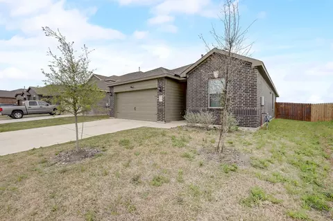 Exterior - 1908 Liam Dr, Anna, TX 75409 photo 2 of 5