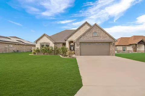 114 Oak Springs Loop, Mabank, TX 75147