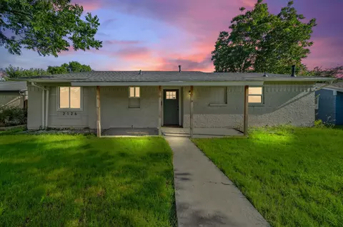 2126 Travis Dr, Carrollton, TX 75006