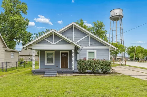 414 Main St, Nevada, TX 75173