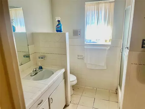 Bath - 1306 E Central, Comanche, TX 76442 photo 2 of 2