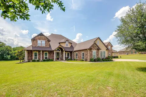1144 Boling Ranch Rd N, Azle, TX 76020