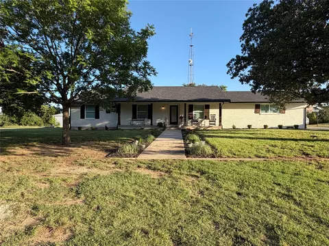 1306 Mcdaniel St, Callisburg, TX 76240
