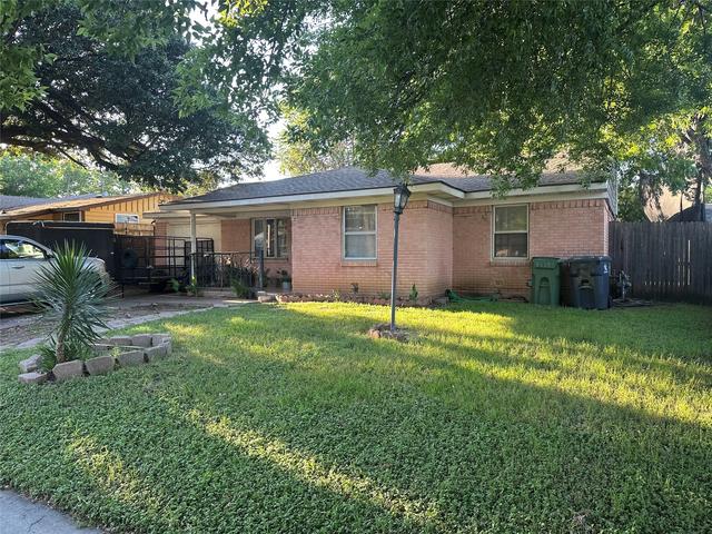 2133 Greenway St, Arlington, TX 76010