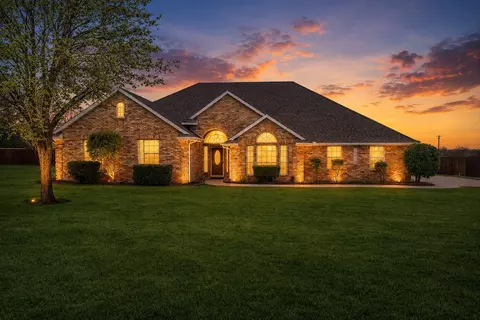 10123 W Clover Ln, Forney, TX 75126