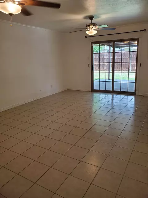 Living - 2225 Ruby Rd, Irving, TX 75060 photo 2 of 3