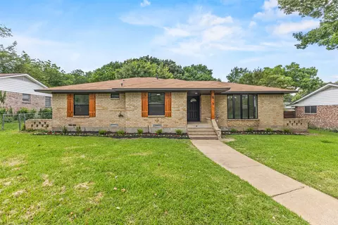 813 Misty Glen Dr, Desoto, TX 75115