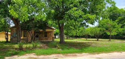 418 N 4th St W, Clyde, TX 79510