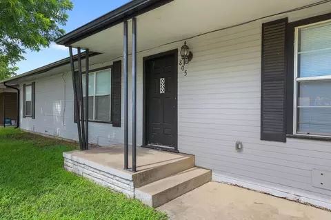805 Mulkey Ln, Denton, TX 76209