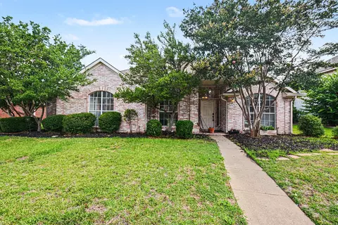 4581 Crown Ridge Dr, Plano, TX 75024
